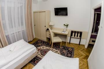 Фото номера Двухместный номер с 1 кроватью Отель Hotel Hutnik г. Сталёва-Воля 3