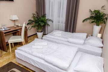 Фото номера Двухместный номер с 1 кроватью Отель Hotel Hutnik г. Сталёва-Воля 4