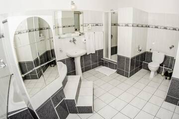 Фото номера Двухместный номер с 1 кроватью Отель Hotel Hutnik г. Сталёва-Воля 5