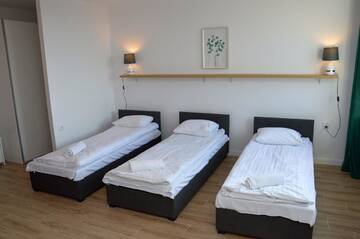 Фото номера Улучшенные апартаменты Отель Hotel Metalowiec г. Сталёва-Воля 2